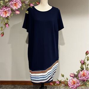 A-line plus size scoop neck short sleeve midi dress